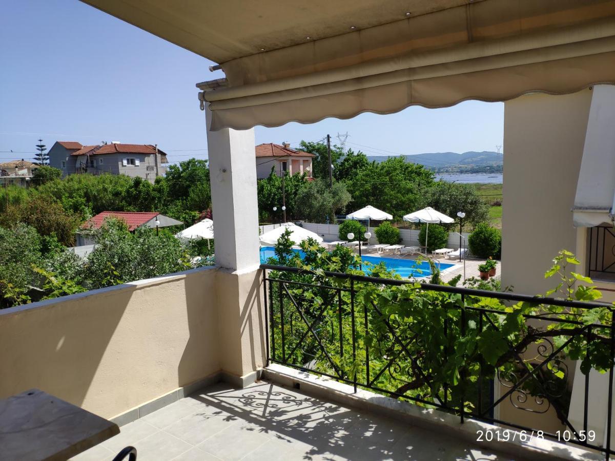 Anesis Village Studios And Apartments Лигия Экстерьер фото