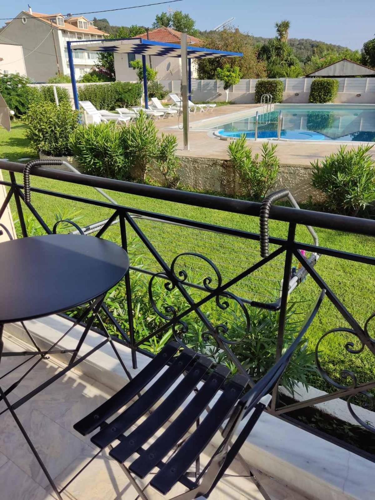 Anesis Village Studios And Apartments Лигия Экстерьер фото