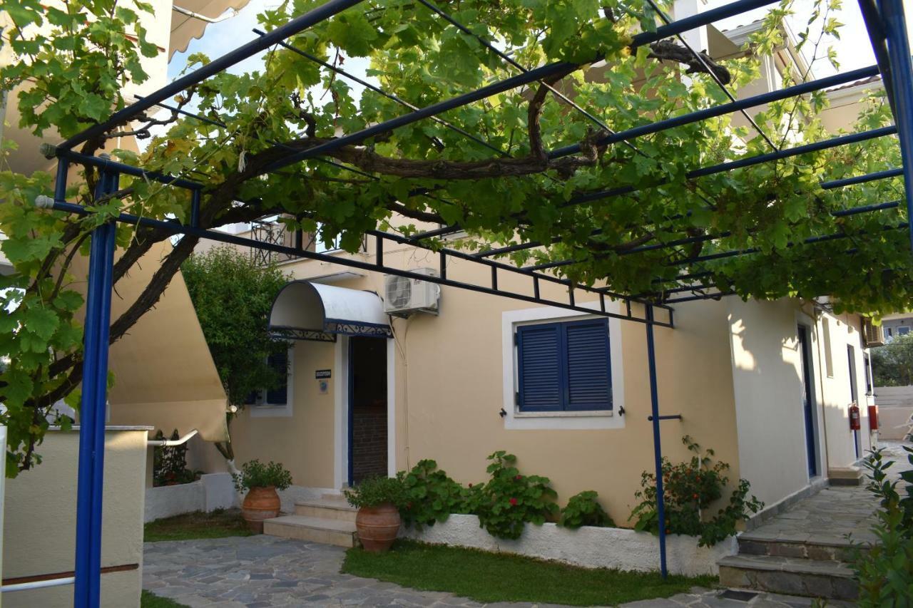 Anesis Village Studios And Apartments Лигия Экстерьер фото